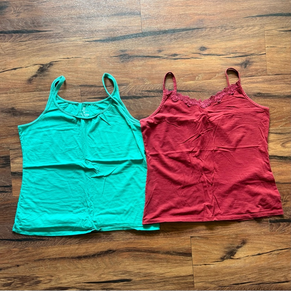 Set of 2 women’s XL cotton Tank Tops - red and aqua color